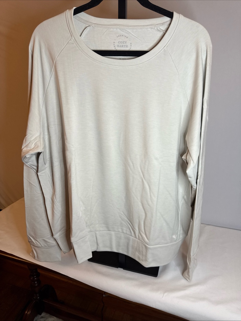 Cozy Earth Ultra Soft Bamboo Cream Crewneck Sweater Retail $78